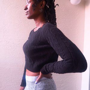 Brandy Melville cropped long sleeve knit sweater in black size one size fits all